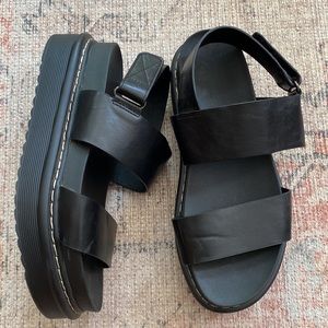Black Platform Sandal Size 7